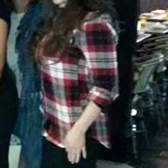 Polly & Esther LG Red Plaid Flannel Button Down Shirt - Picture 10 of 10